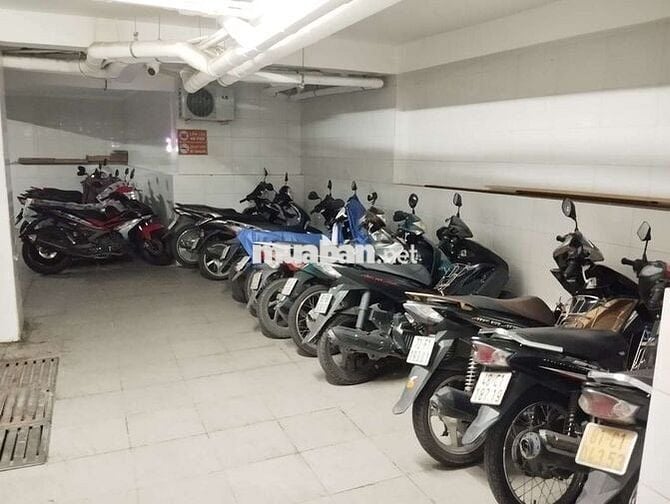 Phòng trọ trong nhà nguyên căn mặt tiền đường Nguyễn Xí