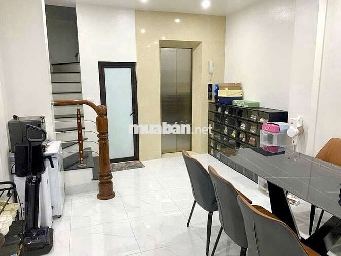 Chỉ 10,65 tỷ-Đa Sỹ-48m-Thang máy - Mặt ngõ Ôto qua- Lô góc-Kinh doanh