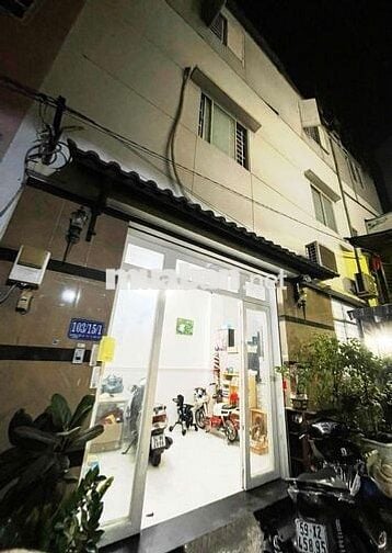 Bán nhà 36m2, trệt 2 lầu 4PN, đường 18, cv Làng Hoa- Gò Vấp 4.35 tỷ