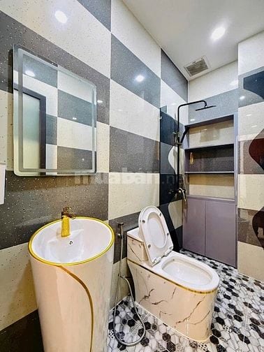 hoa hồng 150 triệu gửi ace bán giúp- nhà đẹp p15 tân bình