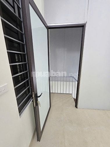 Cho thuê nhà ở hộ gia đình tại ngách 141/99 Định Công Hạ