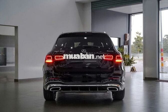 Mercedes GLC300 4Matic bản update V1 2022