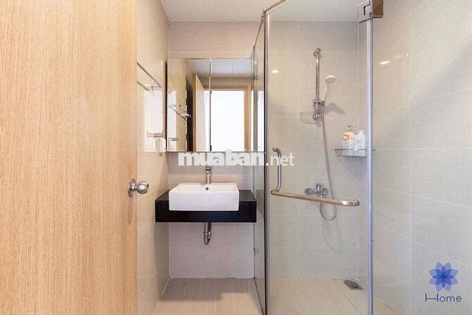 Bán căn hộ 70m2. 2 phòng ngủ. chung cư Golden Mansion. gần sân bay TSN