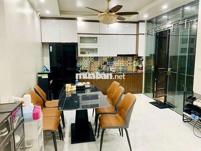 Chỉ 10,65 tỷ-Đa Sỹ-48m-Thang máy - Mặt ngõ Ôto qua- Lô góc-Kinh doanh