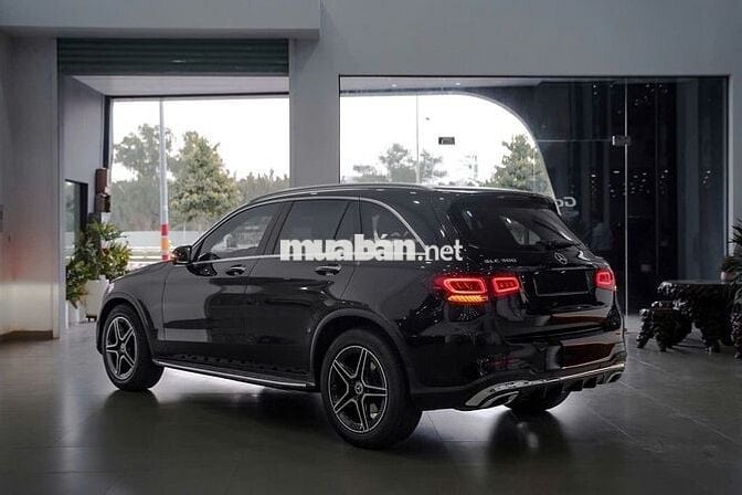 Mercedes GLC300 4Matic bản update V1 2022