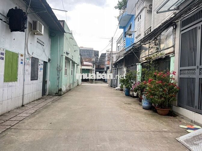 NHÀ CẤP 4, 46M2 (4.2x11), HẺM 6M, DĨ AN CHỈ 2 ĐỒNG x TL