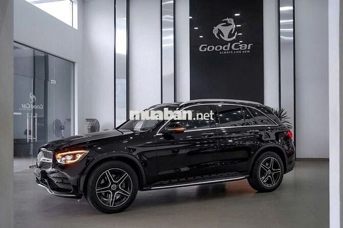 Mercedes GLC300 4Matic bản update V1 2022