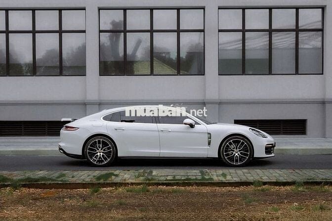 Porsche Panamera 2023 4 Executive - 15000 km