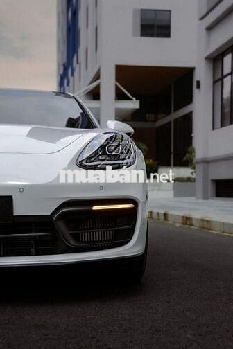 Porsche Panamera 2023 4 Executive - 15000 km