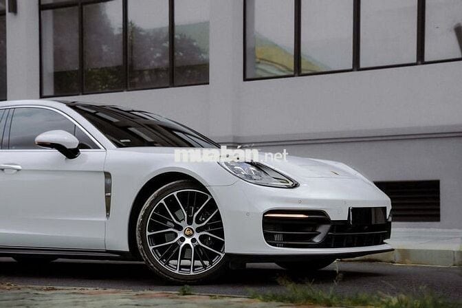 Porsche Panamera 2023 4 Executive - 15000 km