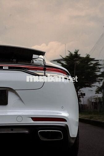 Porsche Panamera 2023 4 Executive - 15000 km