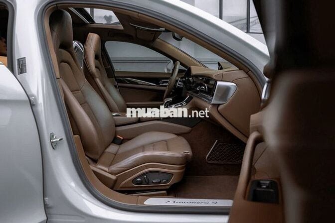 Porsche Panamera 2023 4 Executive - 15000 km