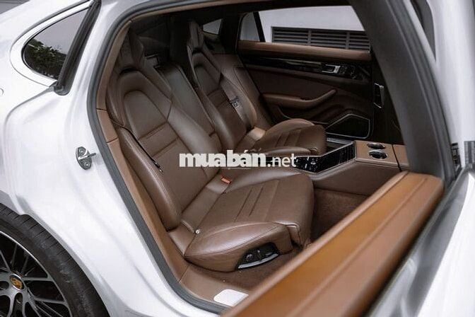 Porsche Panamera 2023 4 Executive - 15000 km