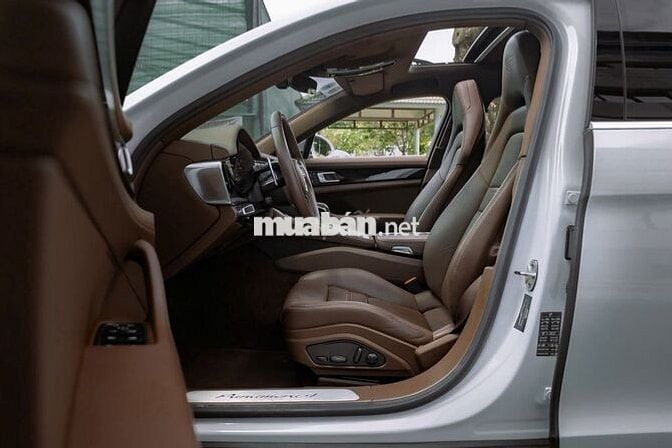 Porsche Panamera 2023 4 Executive - 15000 km