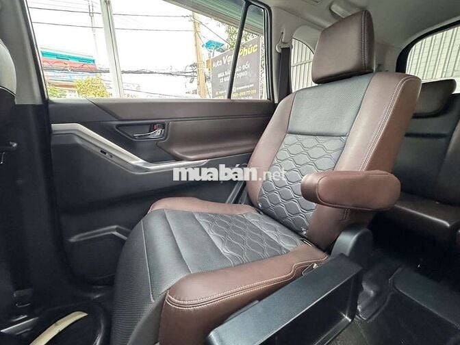 Toyota Innova Cross HEV 2.0 CVT - 22000 Km