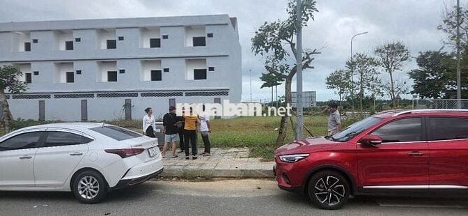 Bán đất Đà Nẵng mặt tiền đường lớn gần bệnh viện siêu thị