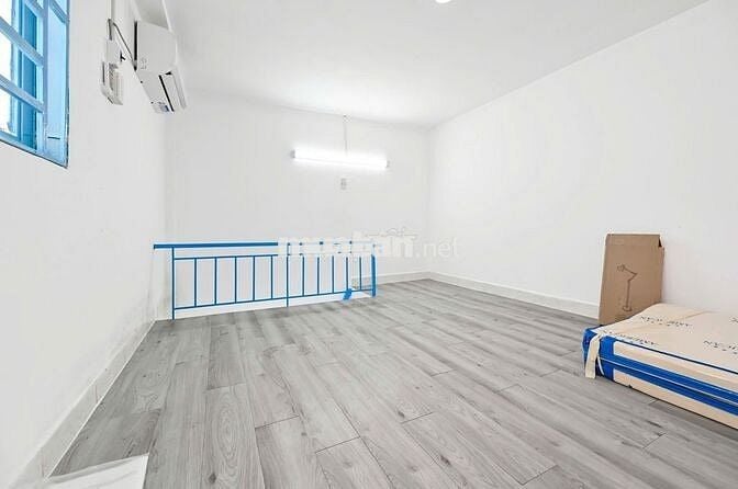 Phòng rộng 32m2 ngay trong KDC Kiều Đàm, gần Cầu Rạch Ông, Quận 4,1,8