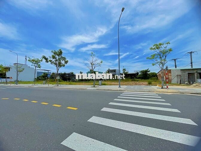 Bán đất Đà Nẵng mặt tiền đường lớn gần bệnh viện siêu thị
