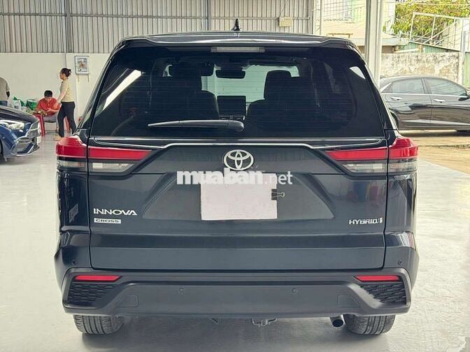 Toyota Innova Cross HEV 2.0 CVT - 22000 Km