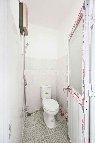 Phòng rộng 32m2 ngay trong KDC Kiều Đàm, gần Cầu Rạch Ông, Quận 4,1,8