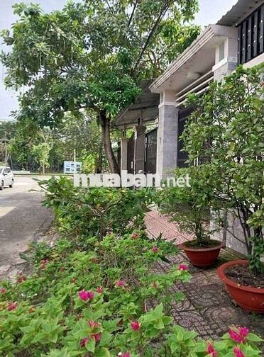 Nhà 3 tầng siêu đẹp - Trung tâm Hành chính Nhà Bè - 7x18m giá 12.8 tỷ