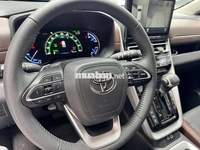 Toyota Innova Cross HEV 2.0 CVT - 22000 Km