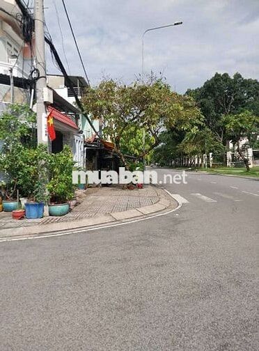 Nhà 3 tầng siêu đẹp - Trung tâm Hành chính Nhà Bè - 7x18m giá 12.8 tỷ