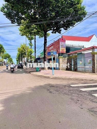 Nhà phố trong trung Long Khánh giá chỉ 600tr