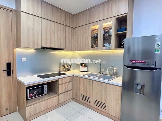 Cho thuê căn hộ cao cấp 71m2 khu Emerald - Celadon City. Giá chỉ 13tr5