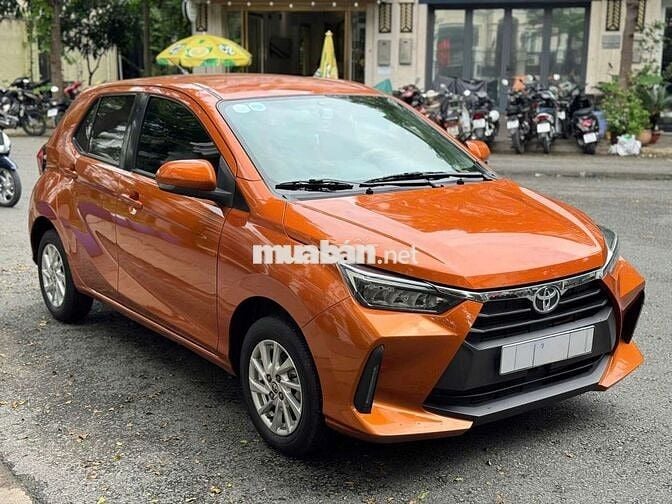 Toyota Wigo màu Cam 5 chỗ