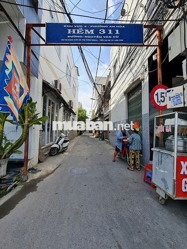 BÁN NHÀ ĐẸP GIÁ RẺ- TẶNG NỘI THẤT MỚI - KẾ BÊN TRƯỜNG ĐẠI HỌC CN