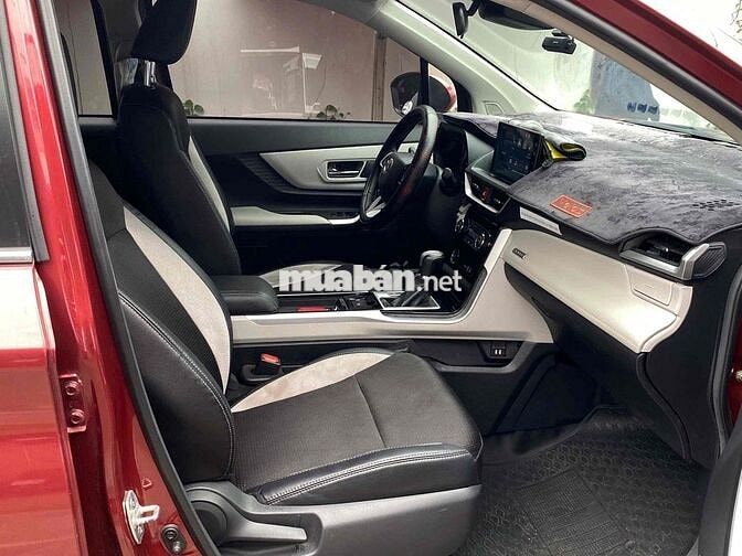 Toyota Veloz top màu đỏ zin 2024 giá thương lượng