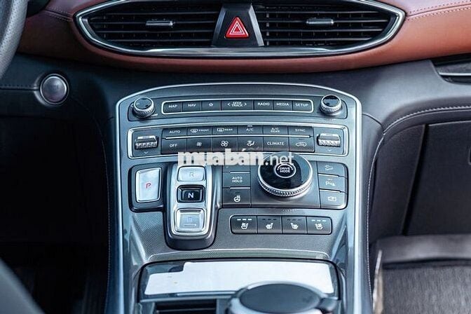 Hyundai Santa Fe 2024 2.5 Xăng - 20000 km