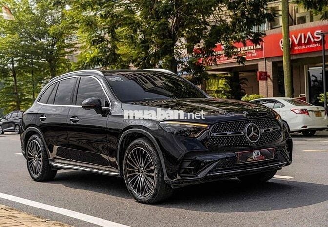 Mercedes GLC300 AMG Model 2024 All new Siêu lướt