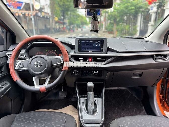 Toyota Wigo màu Cam 5 chỗ