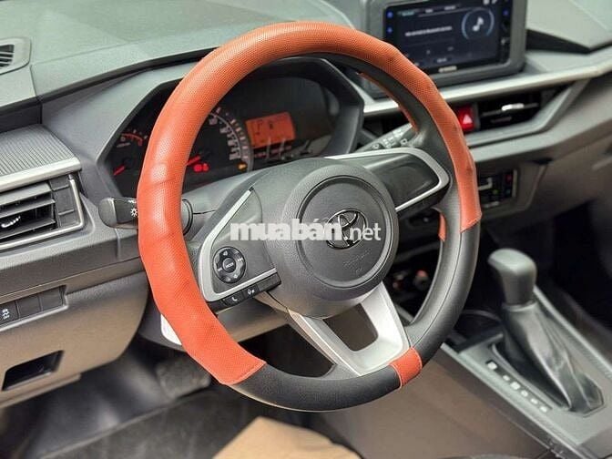 Toyota Wigo màu Cam 5 chỗ