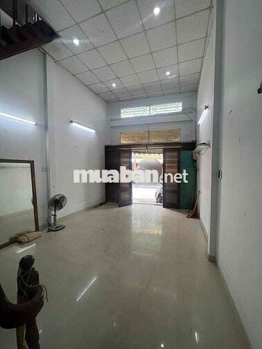 Cho thuê nhà mặt tiền đường Đội Cung P11 Q11