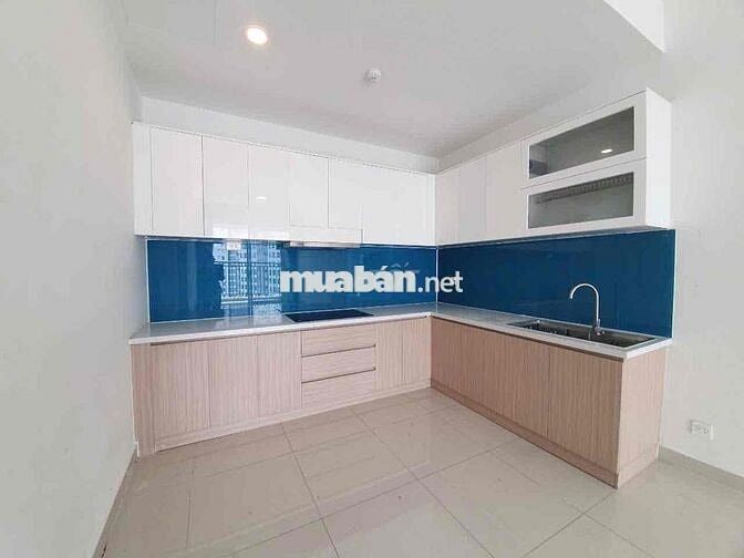 Cho thuê căn hộ 3 phòng ngủ. chung cư Golden Mansion. gần sân bay TSN