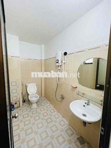 Cho thuê nhà đs 8,p.Trường Thọ gần ngã tư Bình Thái hẻm xe hơi 12,5tr