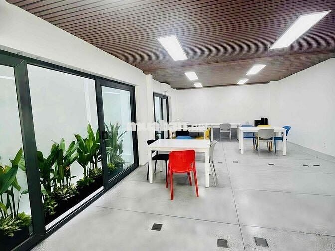 Cho thuê toà nhà 452D Phan Xích Long Q.Phú Nhuận - 5 Tầng Thang máy