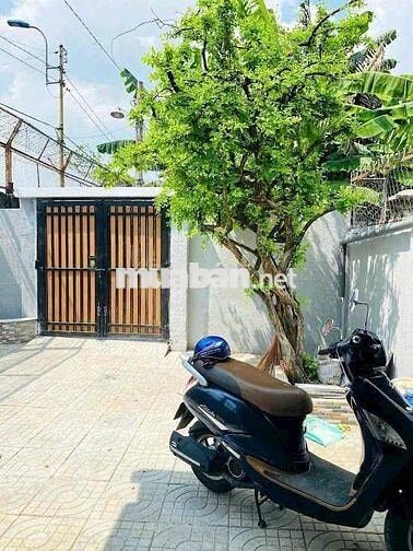 Cho thuê nhà Sân vườn kdc Cư xá điện lực,/đs 2,p.Trường Thọ 12tr TL