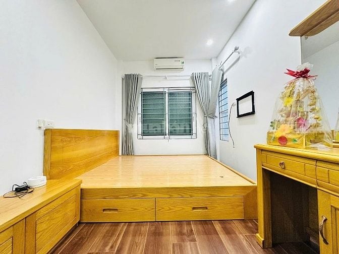 TÔI CHÍNH CHỦ BÁN NHÀ PHỐ TÔN ĐỨC THẮNG DT23 x 5 TẦNG GIÁ HƠN 5 TỶ XÍU