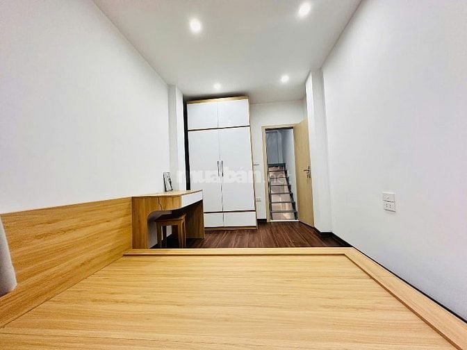 TÔI CHÍNH CHỦ BÁN NHÀ PHỐ TÔN ĐỨC THẮNG DT23 x 5 TẦNG GIÁ HƠN 5 TỶ XÍU