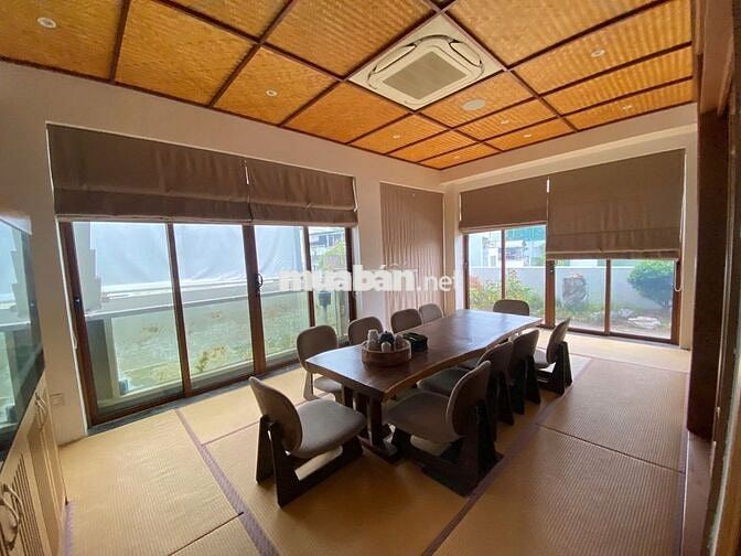 CHO THUÊ NHÀ GÓC 2MT HOA ĐÀO QPN, DT 10x15M, HẦM TRỆT 2 LẦU, GIÁ 85TR