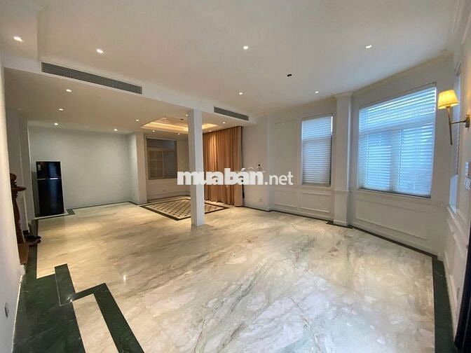 CHO THUÊ NHÀ GÓC 2MT HOA ĐÀO QPN, DT 10x15M, HẦM TRỆT 2 LẦU, GIÁ 85TR