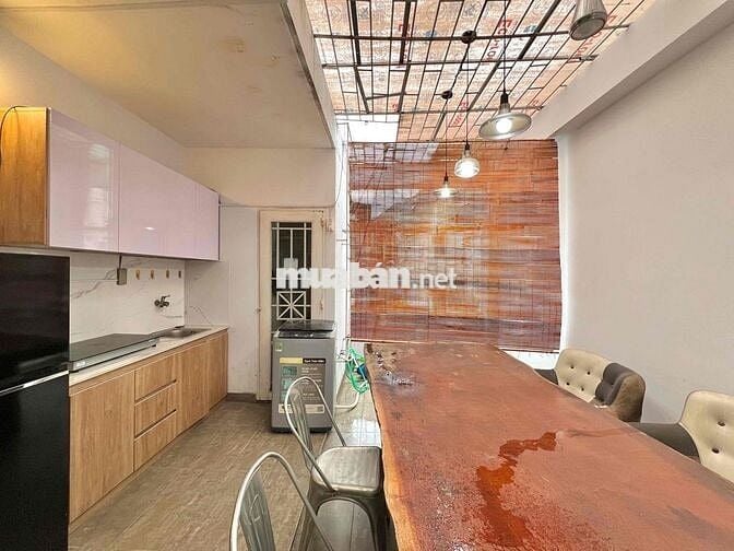 Cho Thuê 2PN 1PK 1PB 71m2 Phòng Bếp Lớn Ngay Chợ Tân Định Quận 1