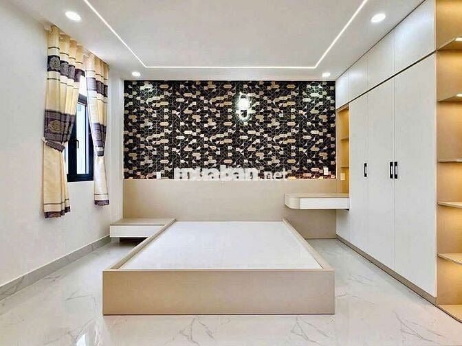 Nhà đẹp full nội thất 4,7 x 12 có 5pn 5wc sân thượng