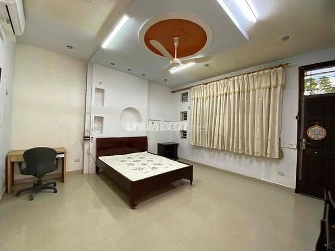  Cho thuê nhà ngõ 208 đội cấn 100m x4T ô tô đỗ cửa