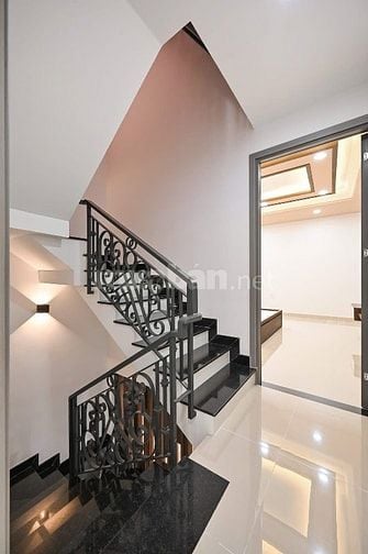 LÊ VĂN SỸ Q3- NGANG 5x11m- 4 TẦNG 5PN FULL NỘI THẤT- CHỈ 8.x TỶ