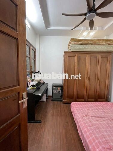 Gấp! Bán Nhà Đại Từ, Giá 7.95 tỉ, DT 36 m2, 5 tầng, xây 2022, TK đẹp.